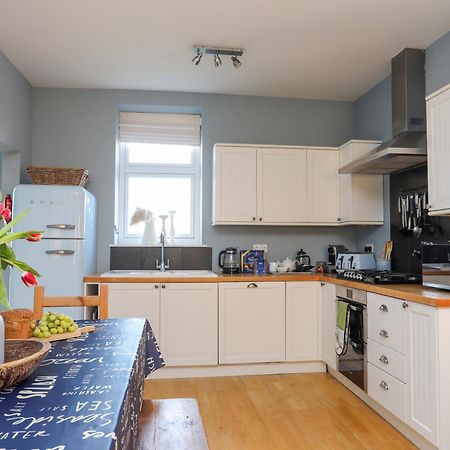 Вилла Min Y Mor Trearddur Bay Экстерьер фото