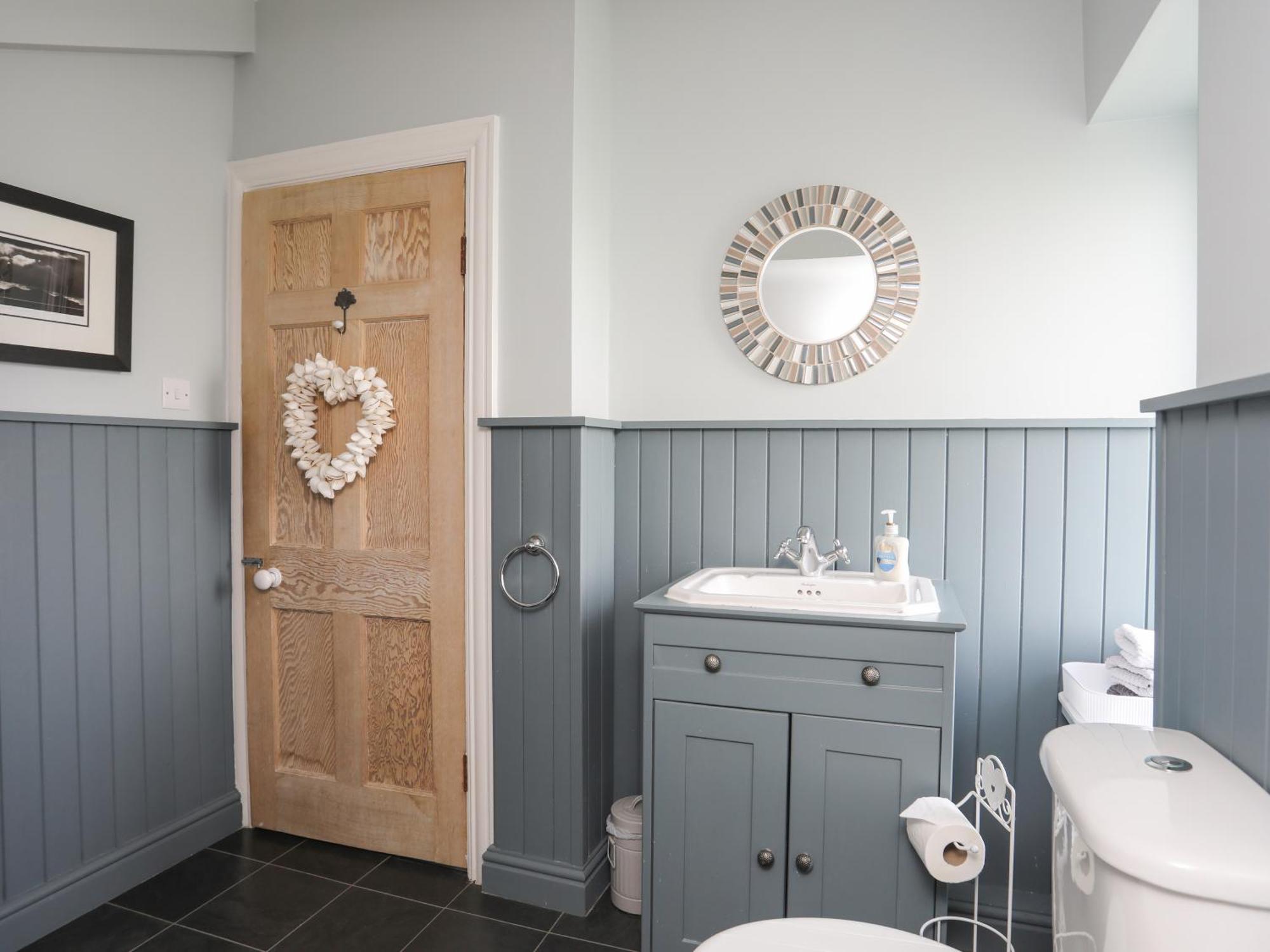 Вилла Min Y Mor Trearddur Bay Экстерьер фото